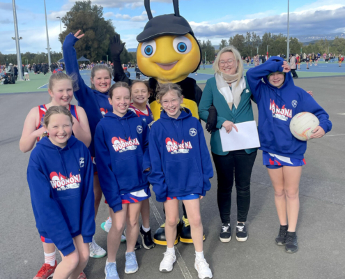 Buzzy & the IMB Bank Team at the Illawarra District Netball Association Carnival